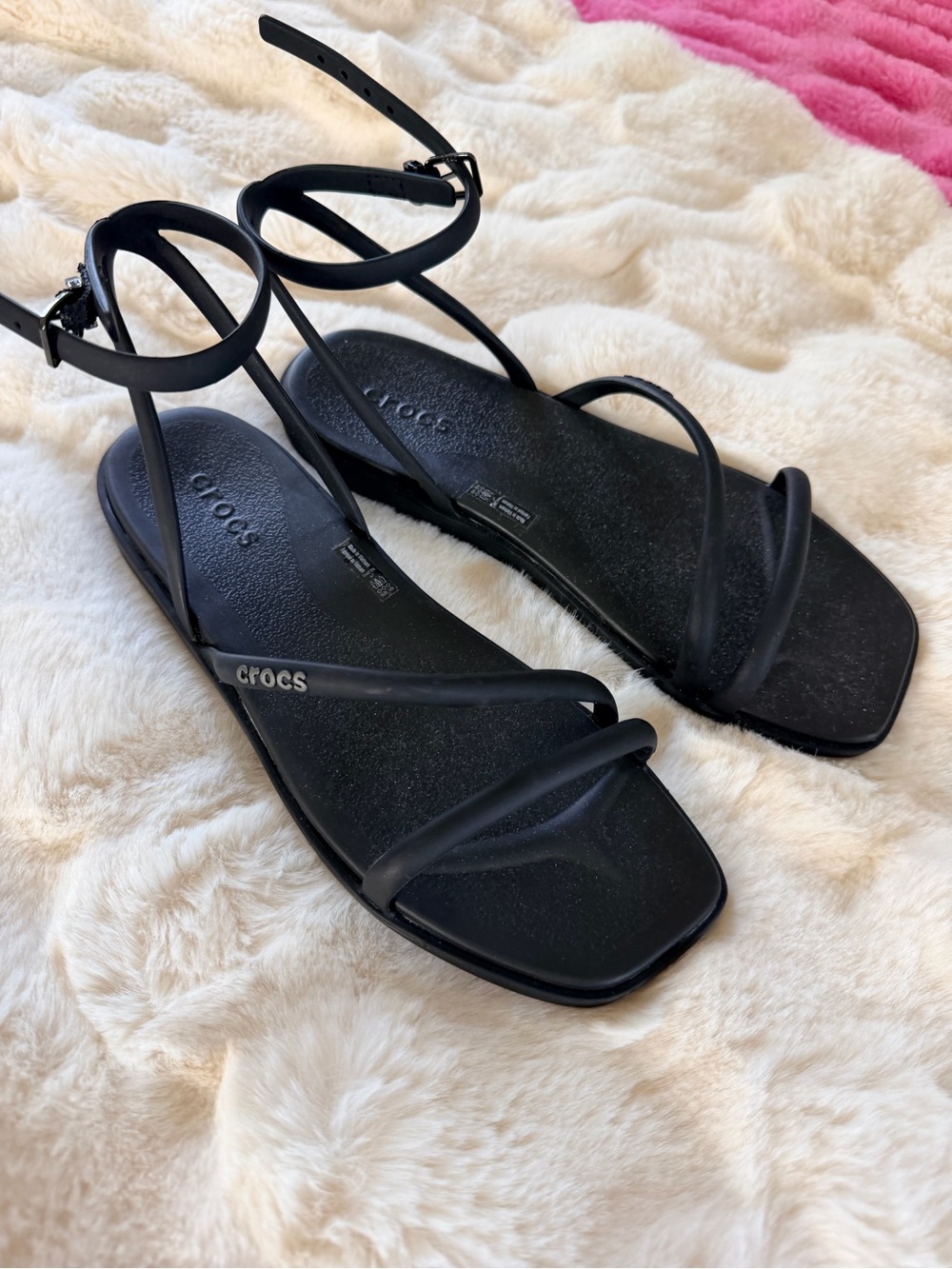 CROCS Women's Black Strappy Ankle Wrap Sandal